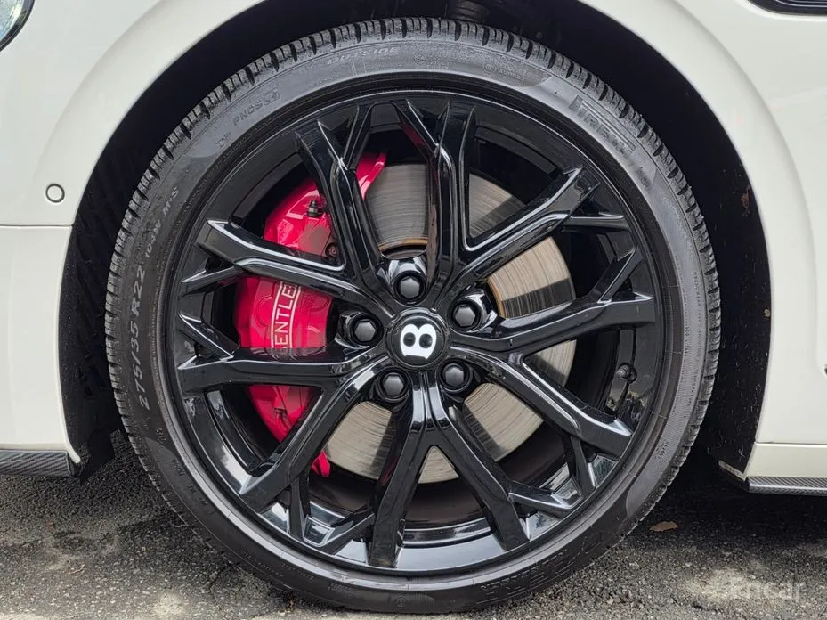 Фото 5 - Bentley Flying Spur