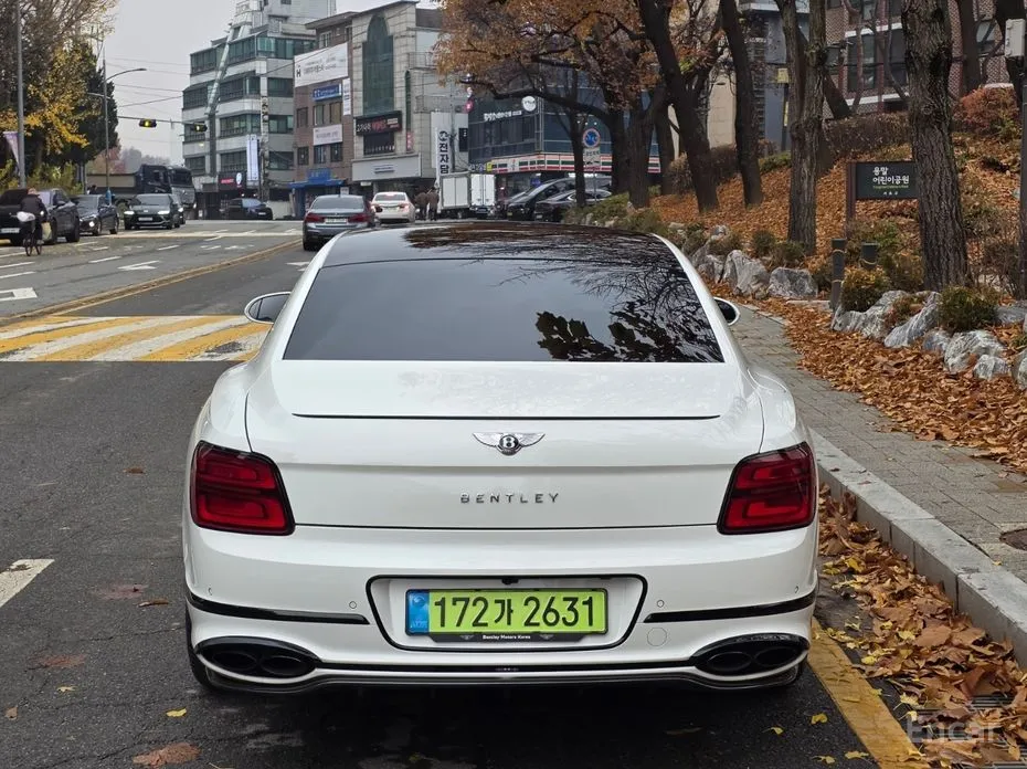 Фото 7 - Bentley Flying Spur