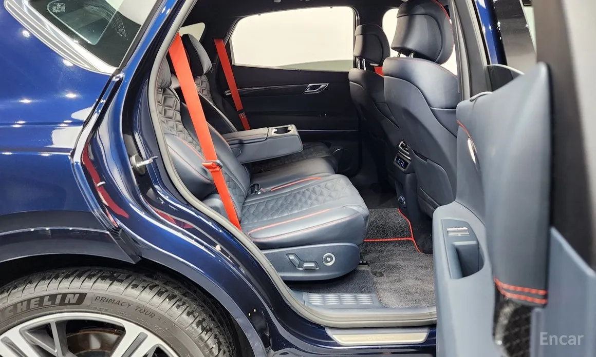 Фото 12 - Genesis GV80