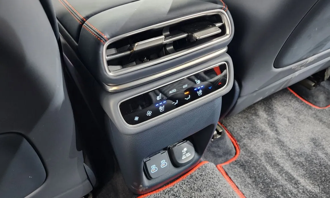 Фото 18 - Genesis GV80