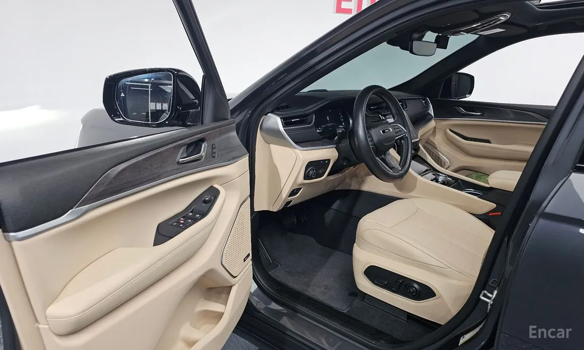 Фото 10 - Jeep Cherokee