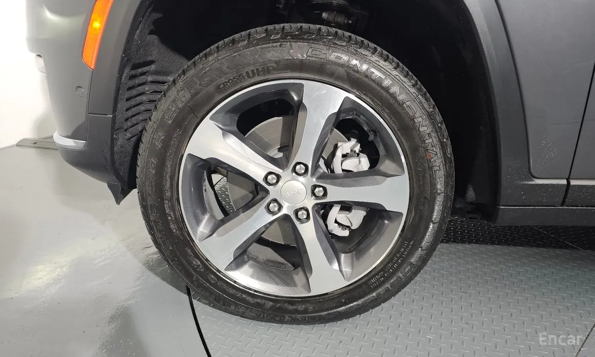 Фото 5 - Jeep Cherokee