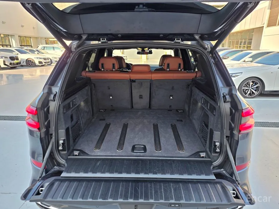 Фото 16 - BMW X5