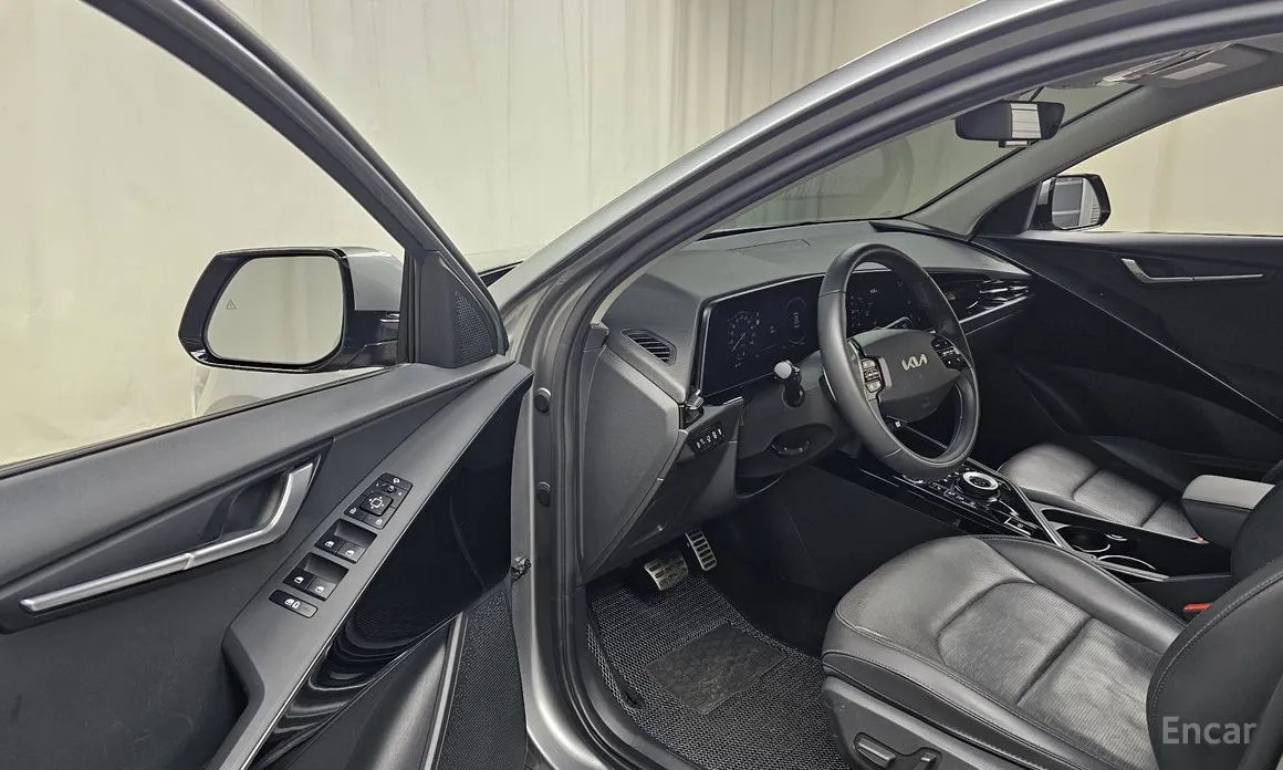 Фото 10 - Kia Niro