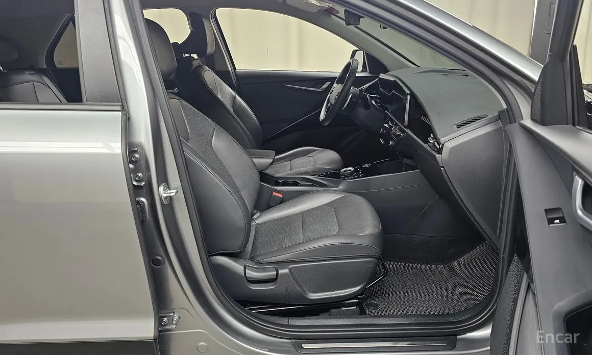 Фото 11 - Kia Niro