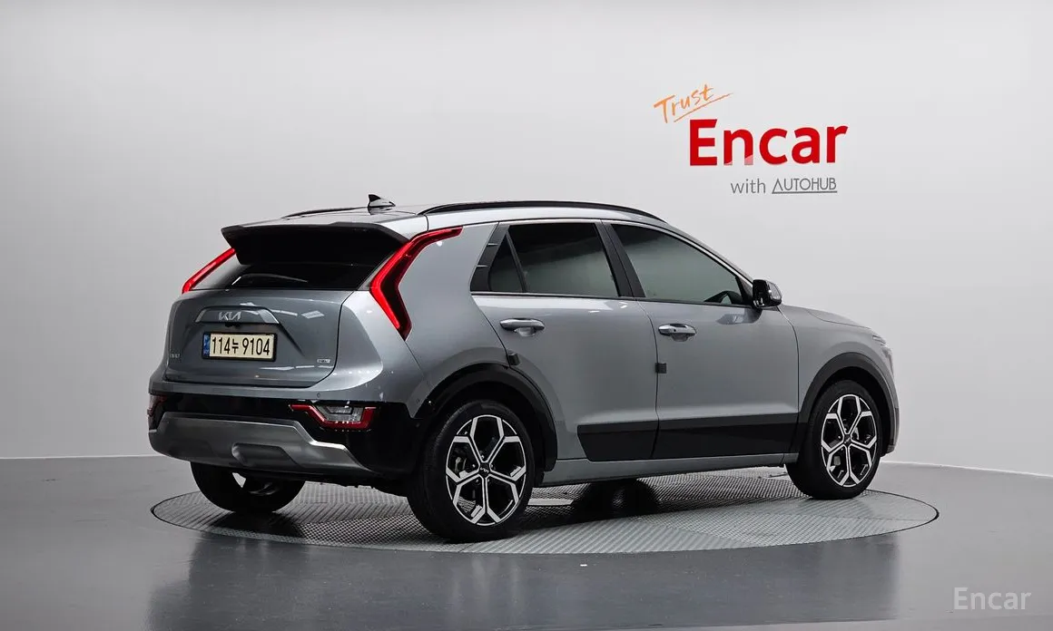 Фото 2 - Kia Niro