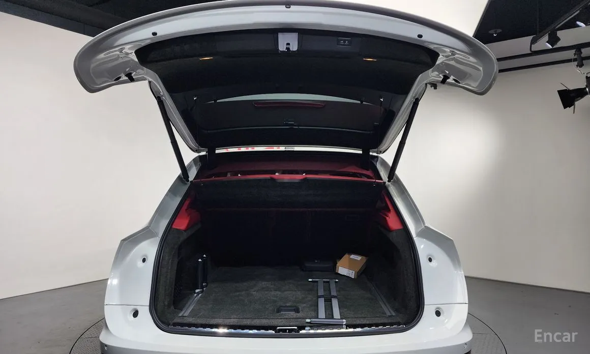 Фото 20 - Bentley Bentayga