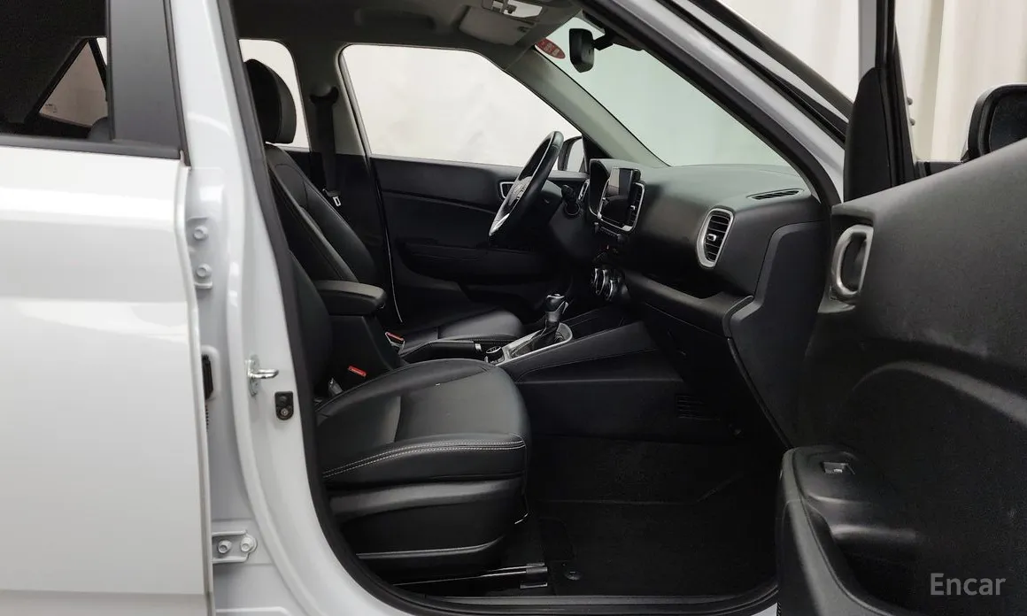 Фото 11 - Hyundai Venue