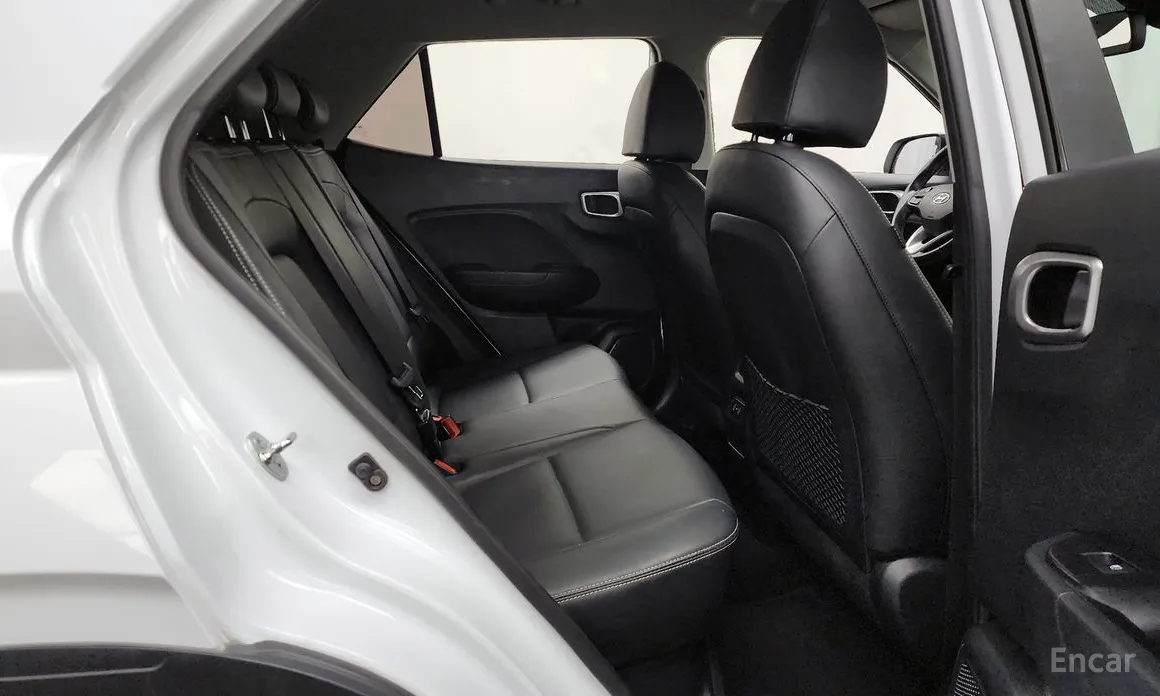 Фото 12 - Hyundai Venue