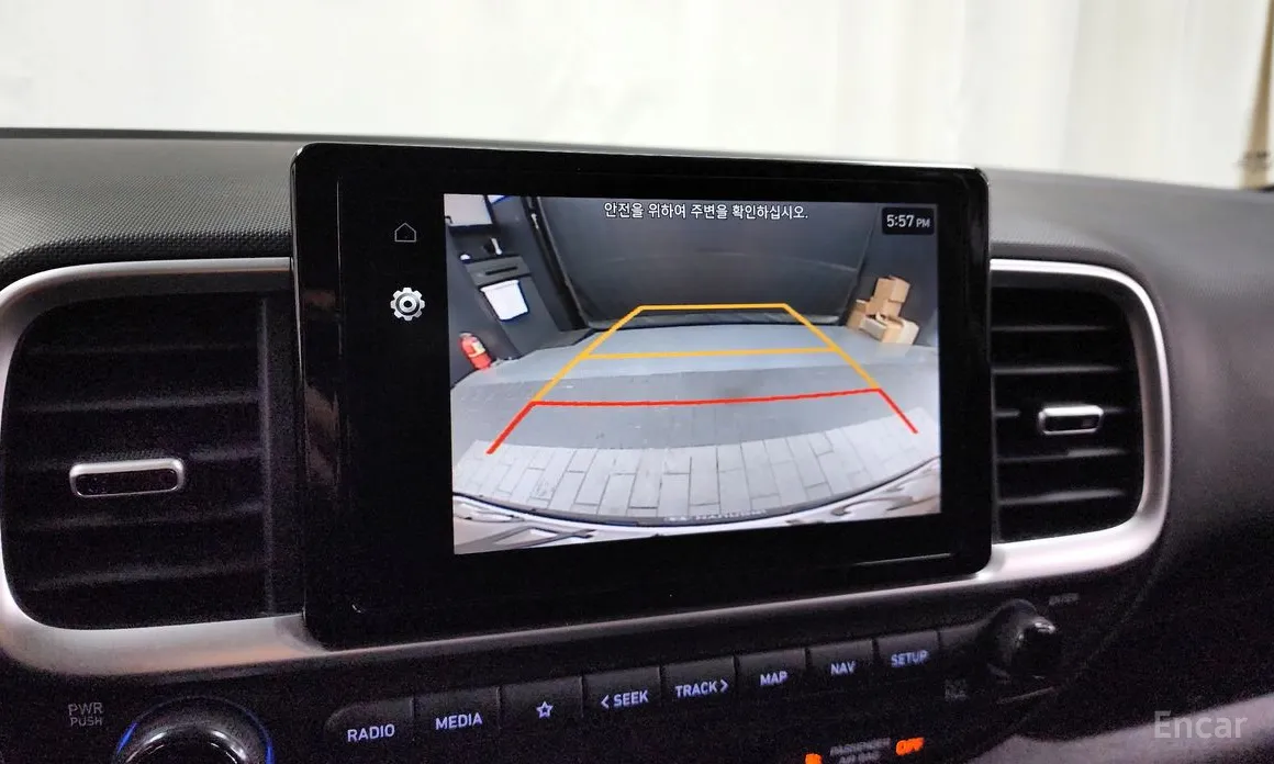 Фото 15 - Hyundai Venue