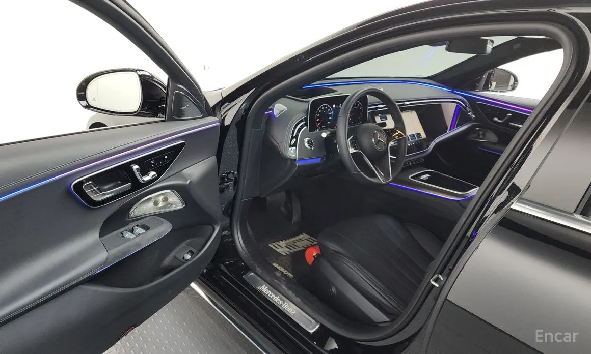 Фото 10 - Mercedes-Benz E-Class