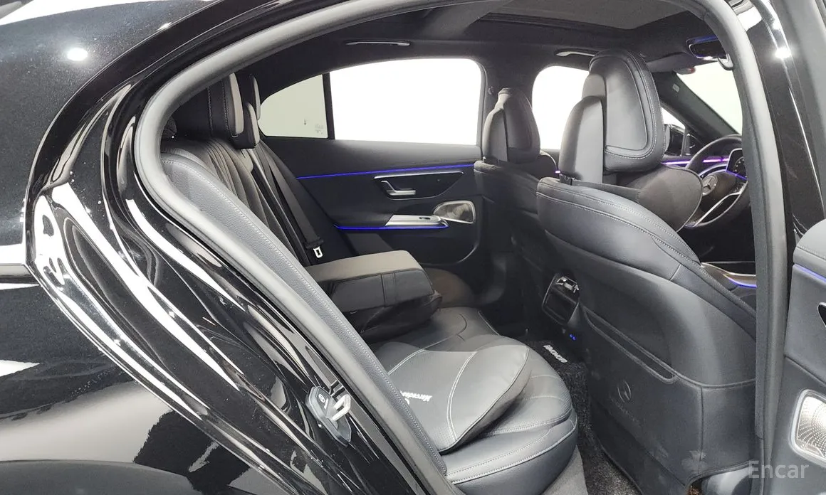 Фото 12 - Mercedes-Benz E-Class