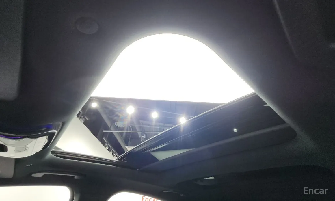 Фото 18 - Mercedes-Benz E-Class