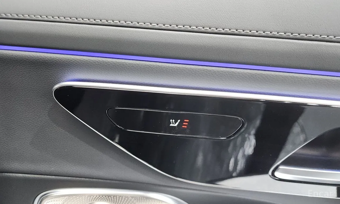 Фото 19 - Mercedes-Benz E-Class