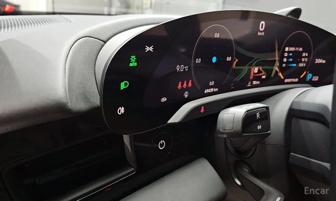 Фото 14 - Porsche Taycan