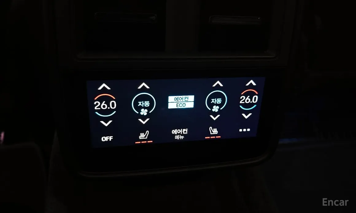 Фото 17 - Porsche Taycan