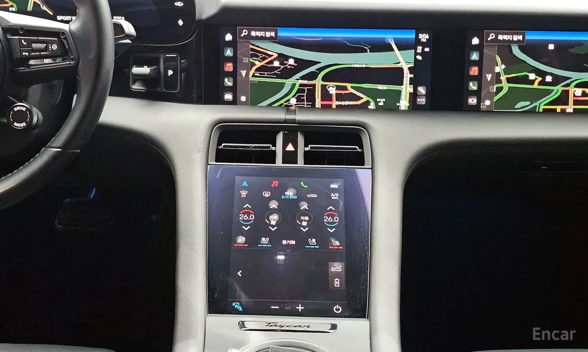 Фото 18 - Porsche Taycan