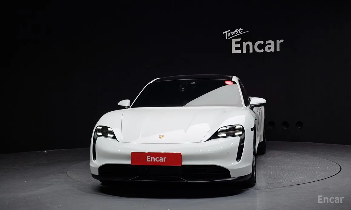 Фото 3 - Porsche Taycan