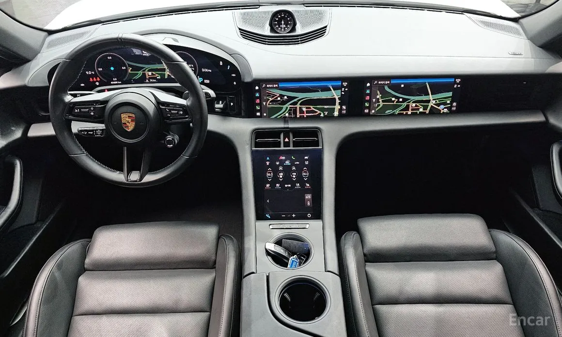 Фото 7 - Porsche Taycan