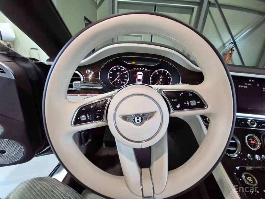 Фото 10 - Bentley Continental GT