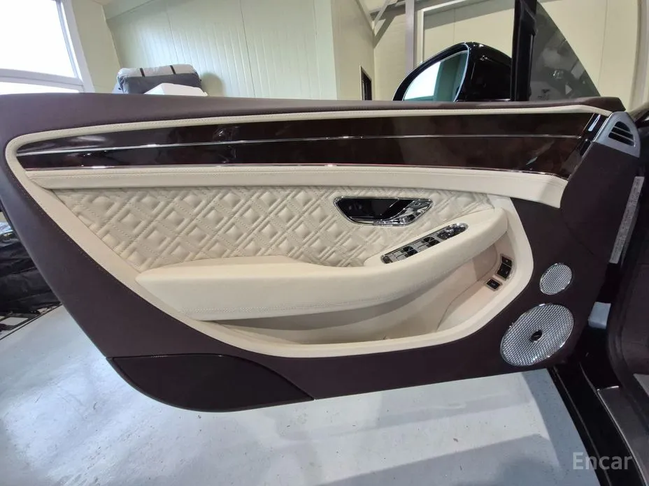 Фото 12 - Bentley Continental GT