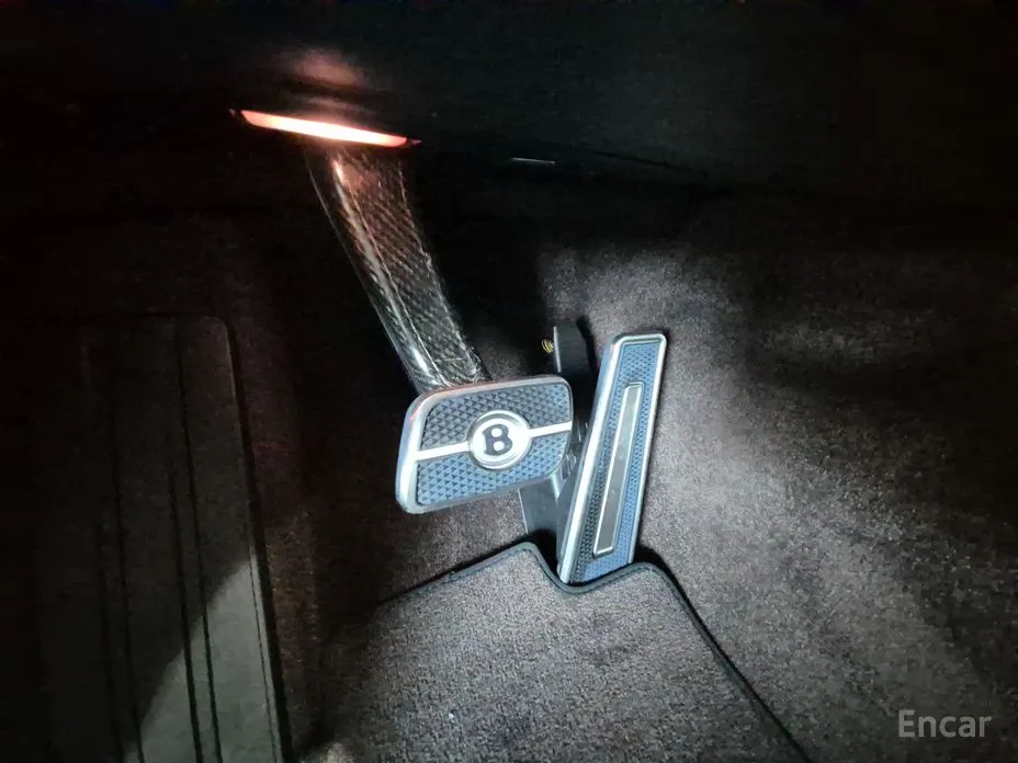 Фото 16 - Bentley Continental GT