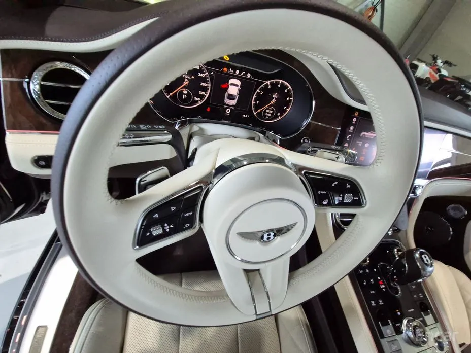 Фото 17 - Bentley Continental GT