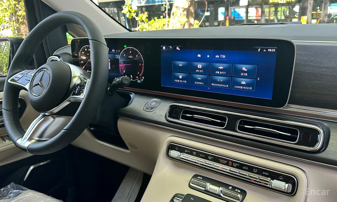 Фото 18 - Mercedes-Benz V-Class