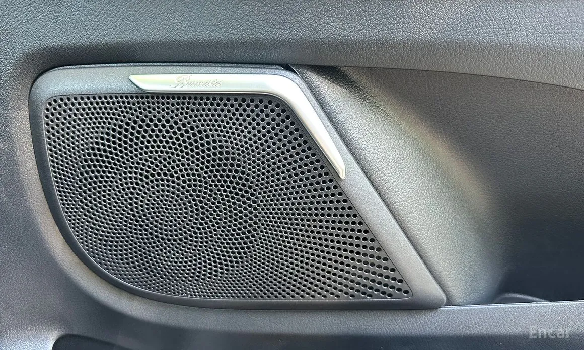 Фото 19 - Mercedes-Benz V-Class