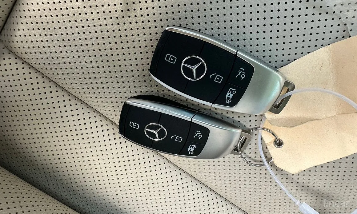 Фото 20 - Mercedes-Benz V-Class