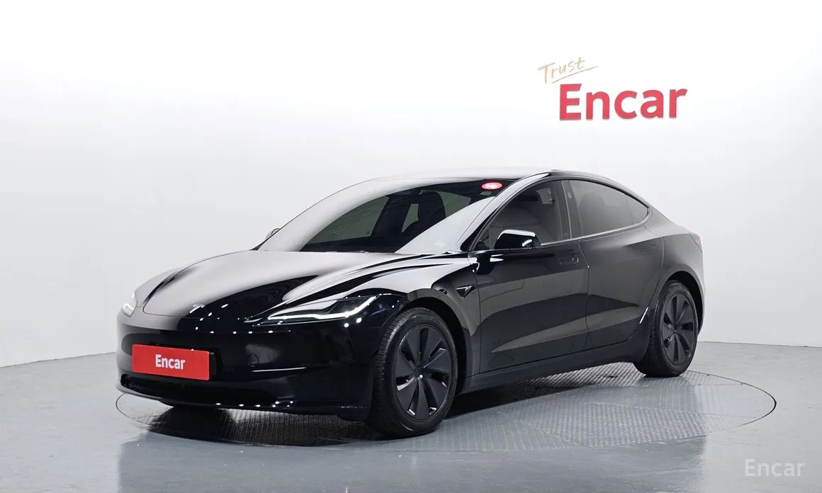 Фото 1 - Tesla Model 3