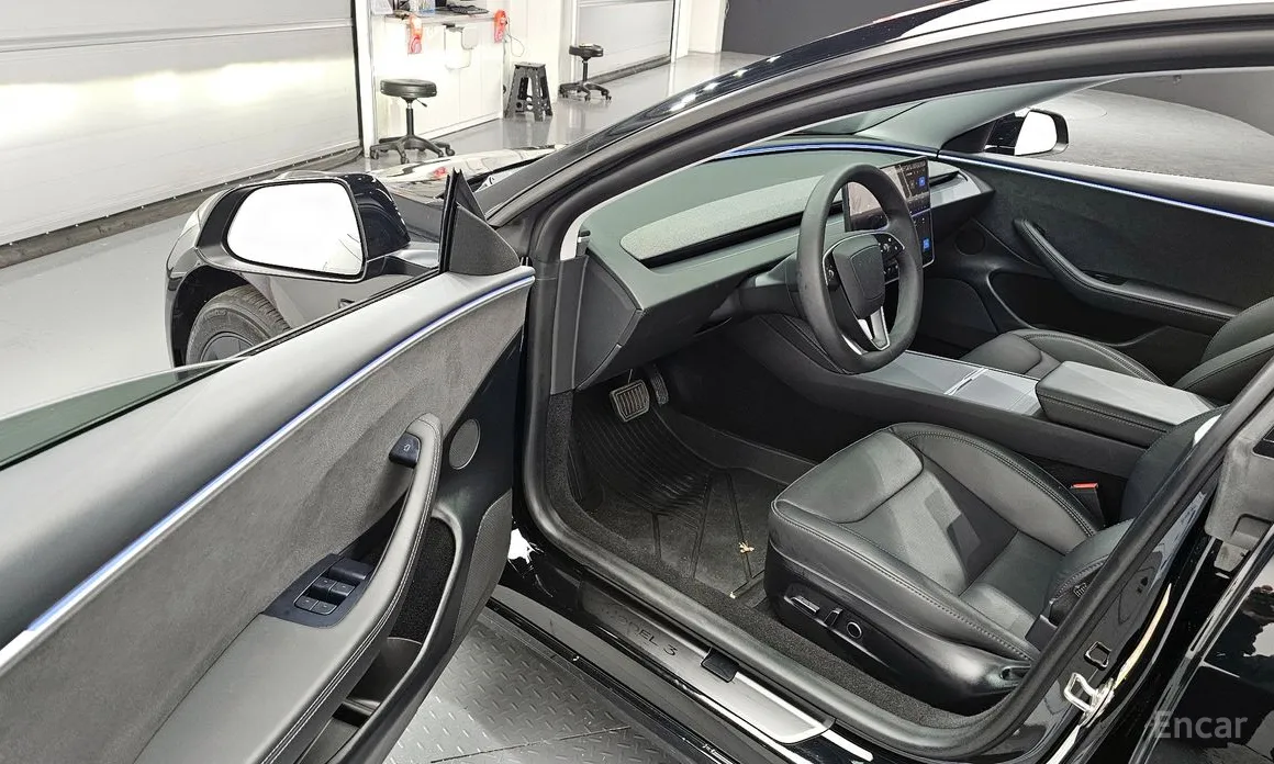 Фото 10 - Tesla Model 3