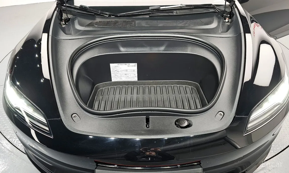 Фото 6 - Tesla Model 3