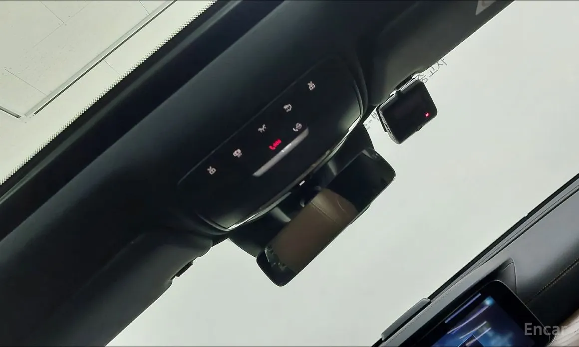 Фото 17 - Mercedes-Benz E-Class