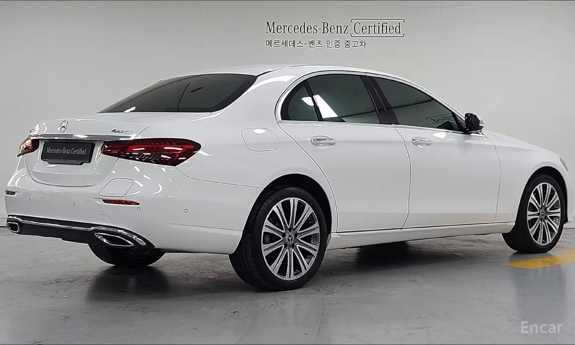 Фото 2 - Mercedes-Benz E-Class