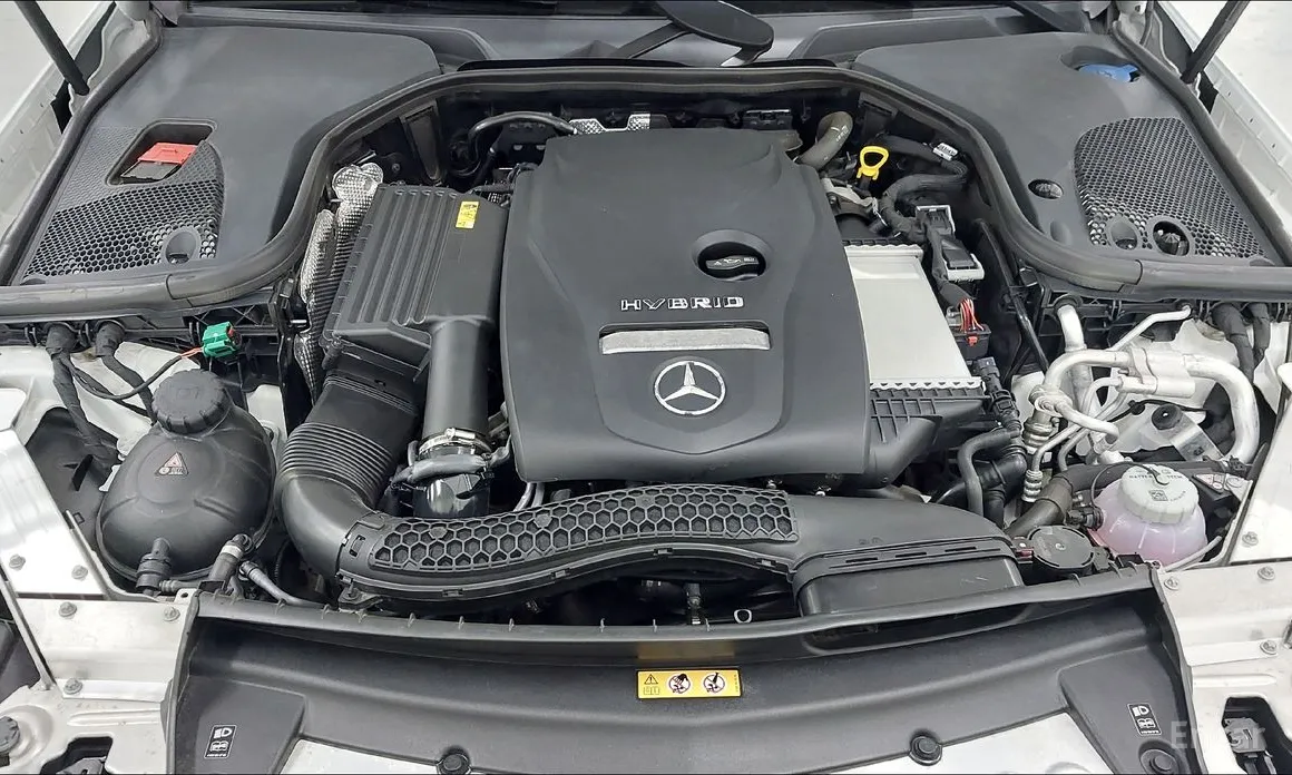 Фото 6 - Mercedes-Benz E-Class