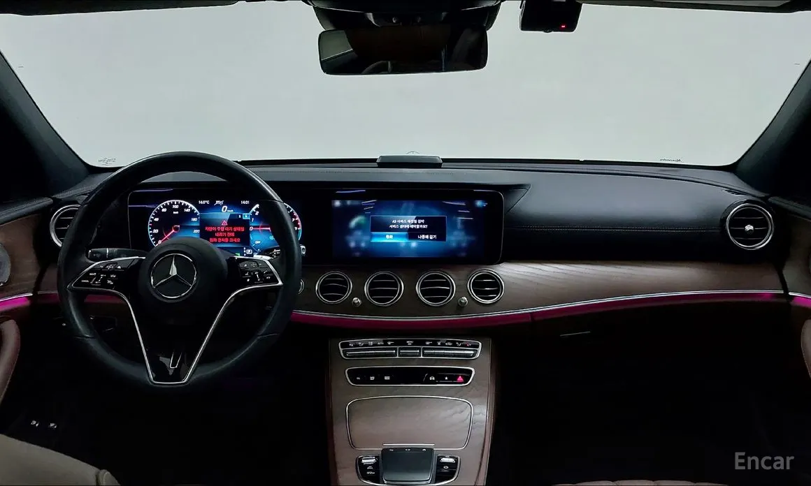 Фото 7 - Mercedes-Benz E-Class