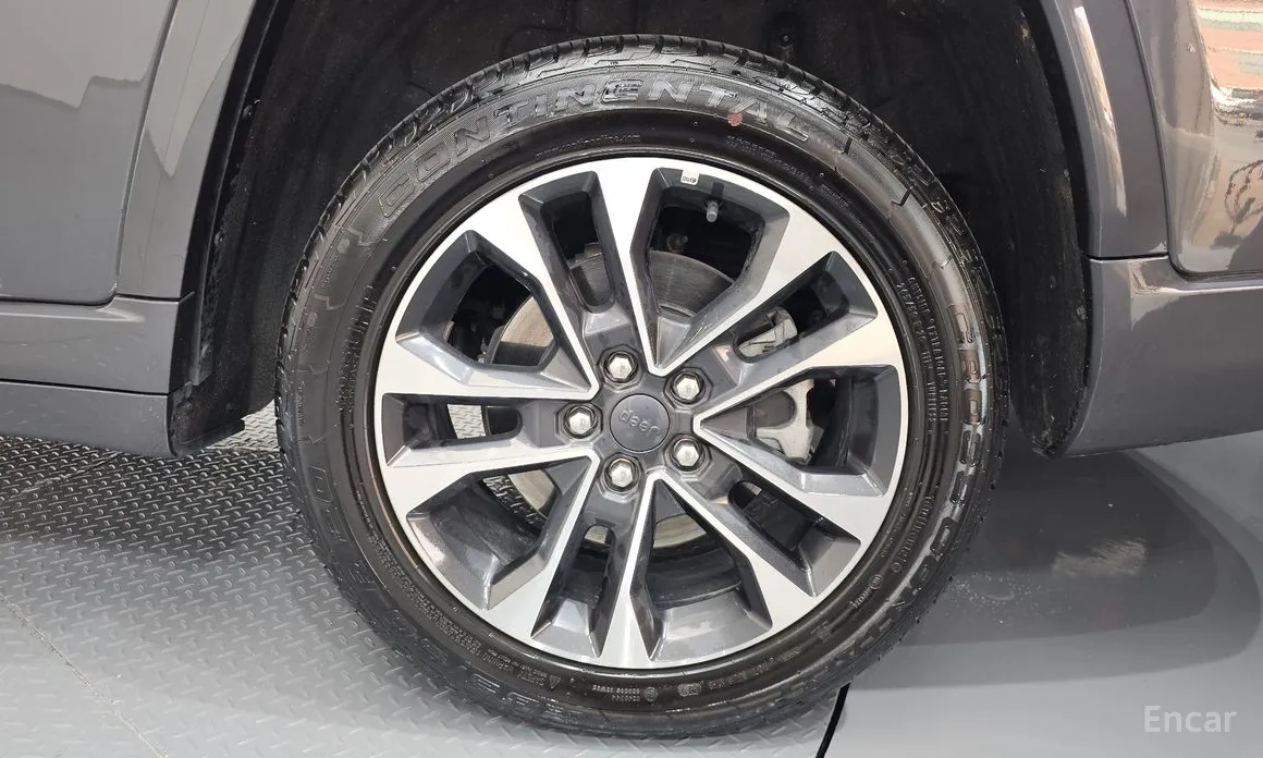 Фото 5 - Jeep Cherokee