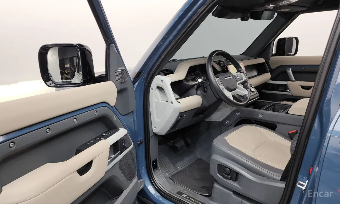 Фото 10 - Land Rover Defender