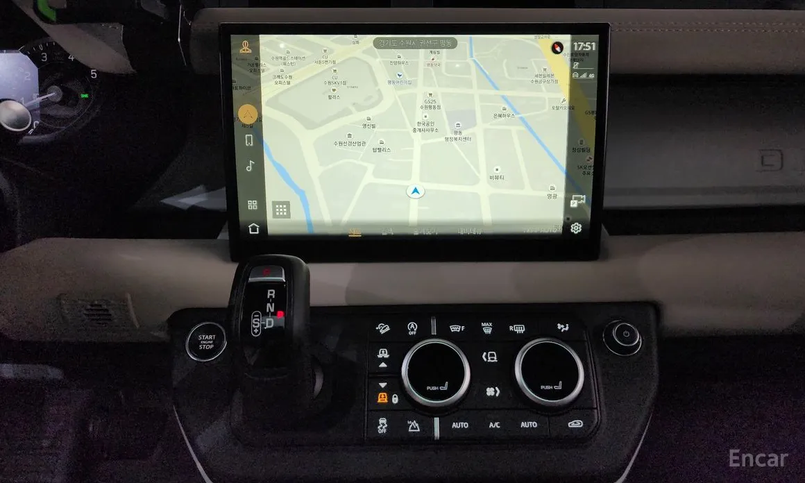 Фото 15 - Land Rover Defender