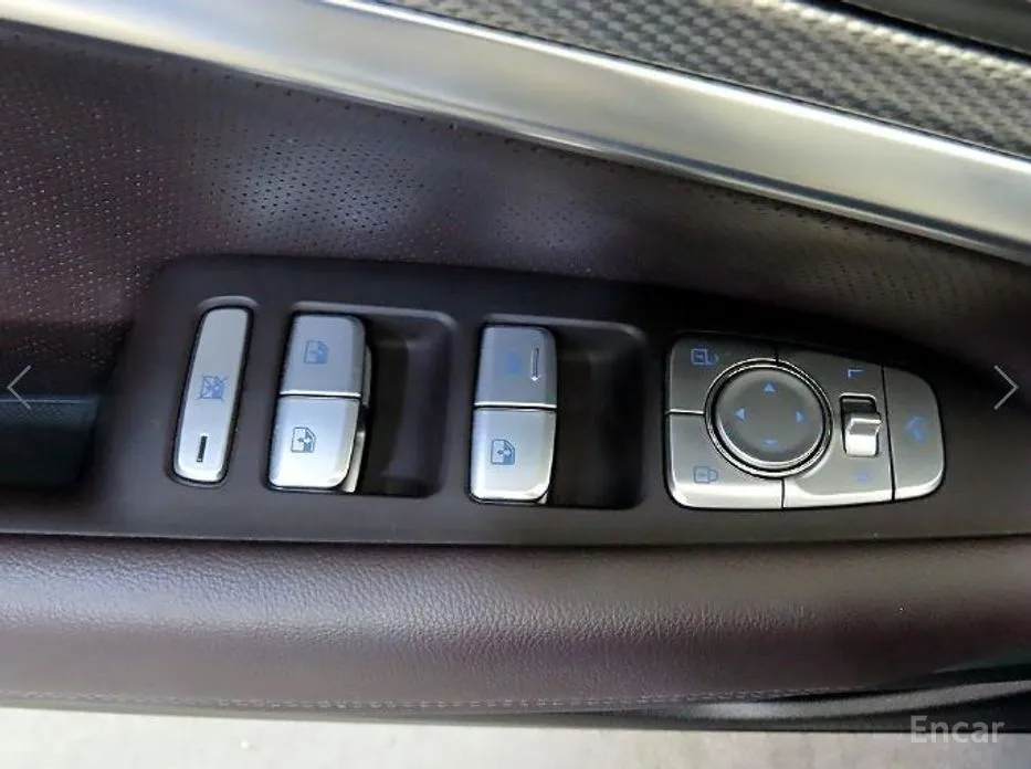 Фото 13 - Genesis G70