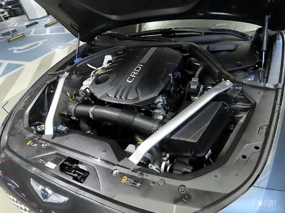 Фото 19 - Genesis G70