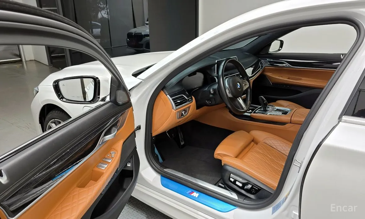 Фото 11 - BMW 7 Series