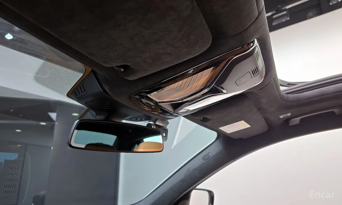 Фото 17 - BMW 7 Series