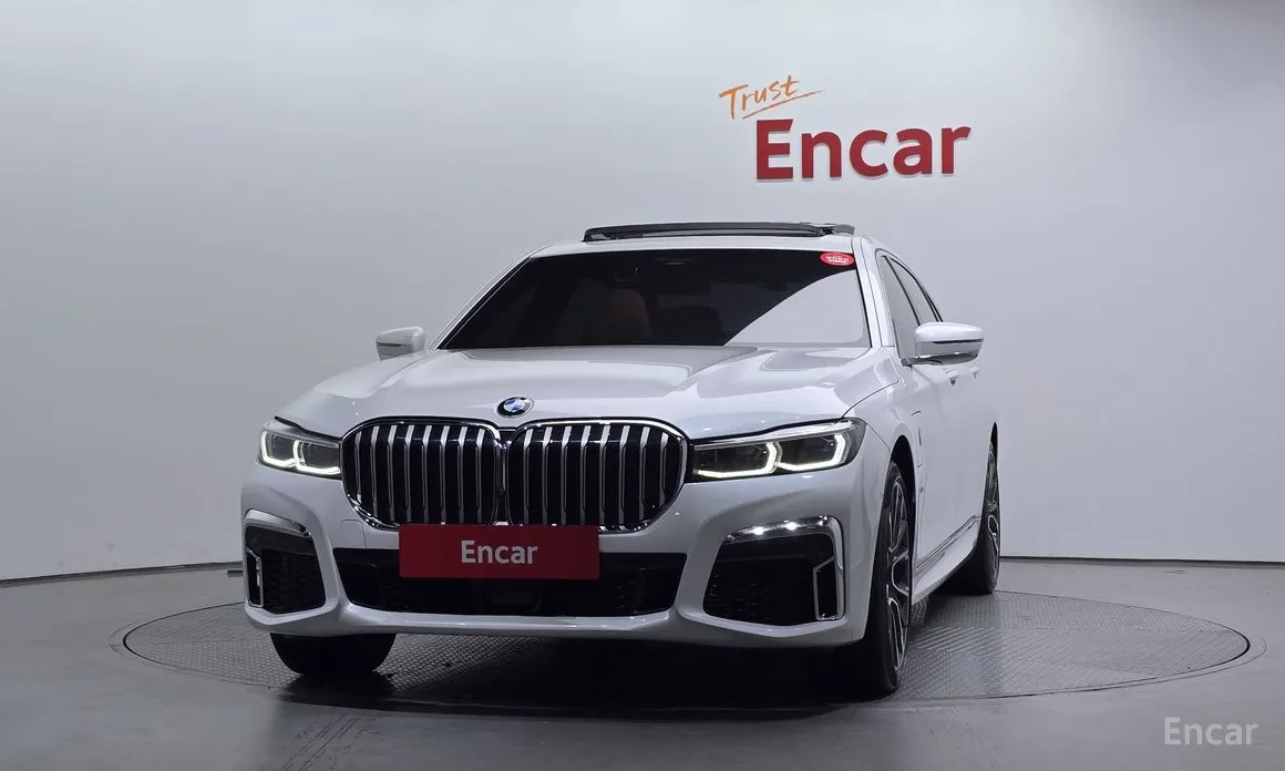 Фото 3 - BMW 7 Series