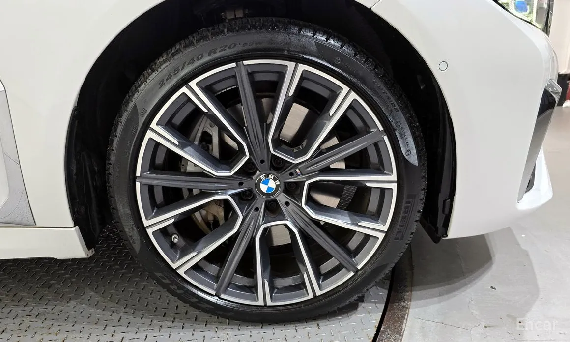 Фото 5 - BMW 7 Series