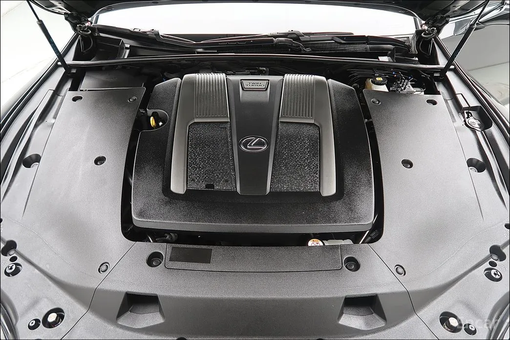 Фото 6 - Lexus LS