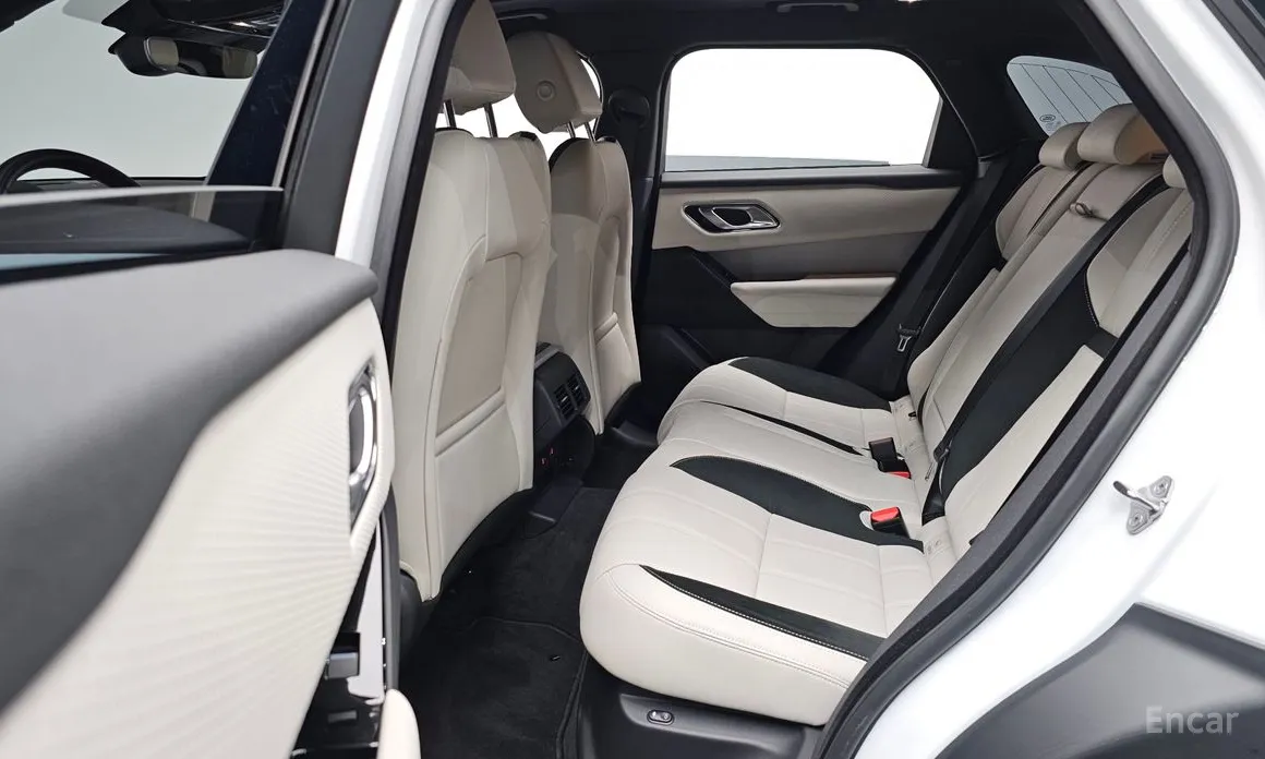 Фото 12 - Land Rover Range Rover Velar