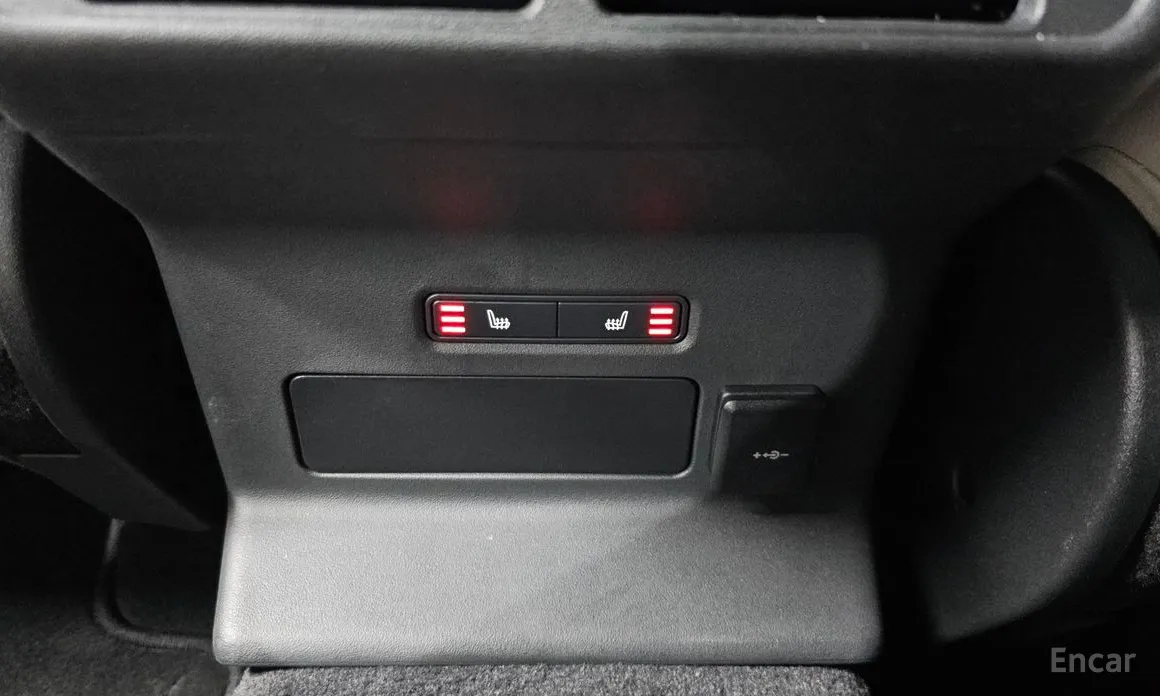 Фото 19 - Land Rover Range Rover Velar