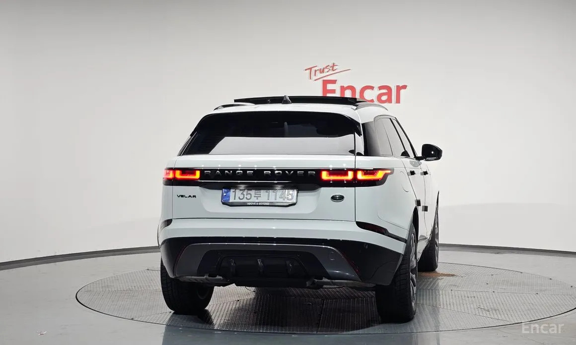 Фото 4 - Land Rover Range Rover Velar